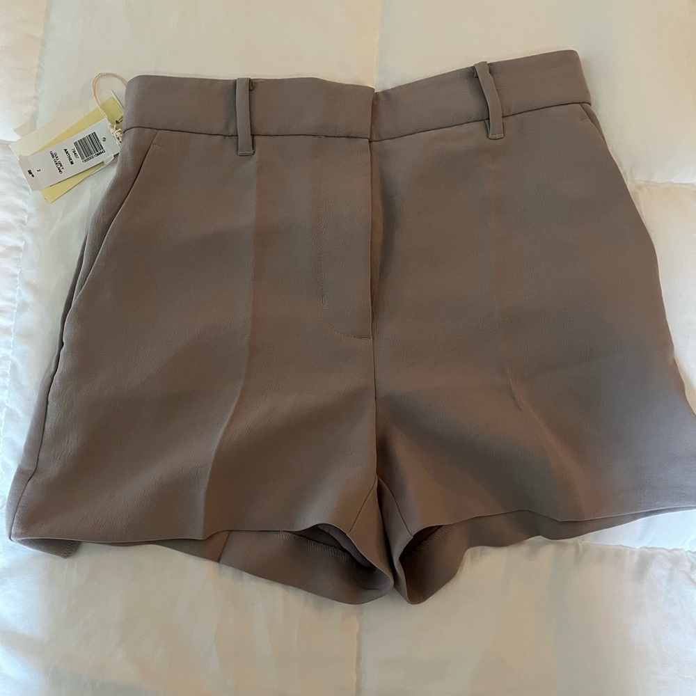 Wilfred Anthem Shorts- Gull Grey